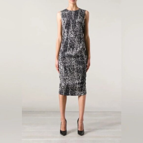 Sportmax Dresses & Skirts - Sportmax Black & White abstract Sleeveless midi dress, BNWT, size  6